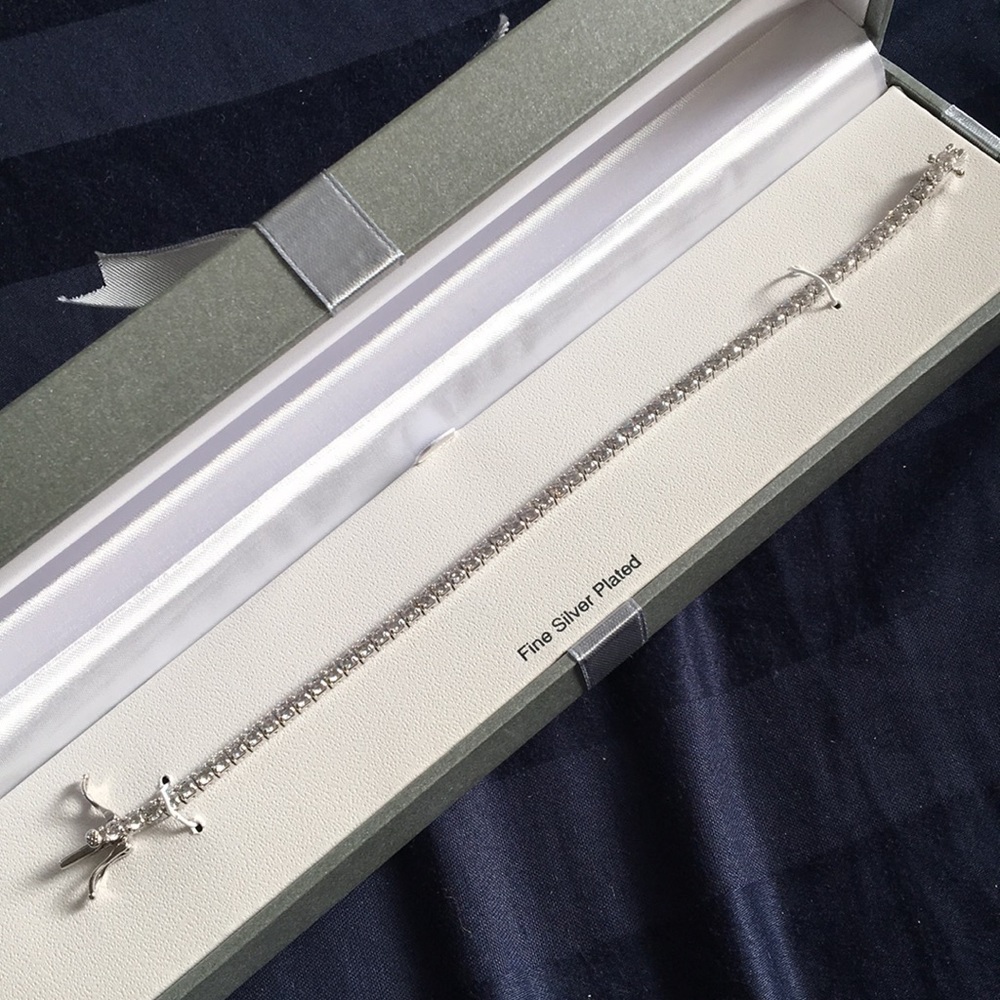 Tennis bracelet